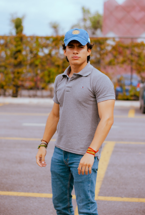 <em>Carlos R.</em>